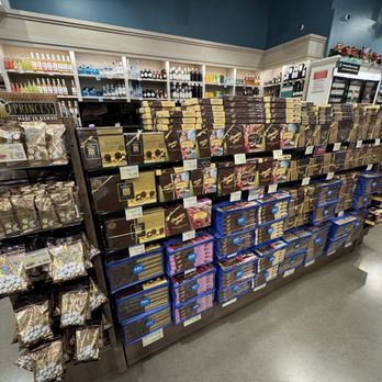ABC Stores - Convenience Stores Near Me - Lahaina, Hawaii