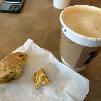 bwè kafe - Cheddar scone and latte - Cafes Near Me - Jersey City, New Jersey