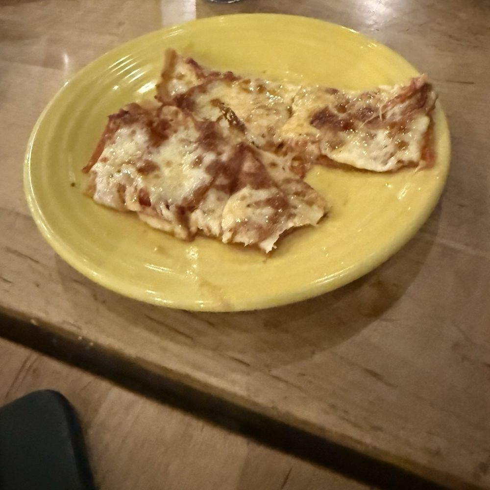Pepperoni pizza Pepperoni pizza