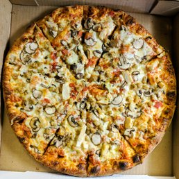 Large pizza, regular crust, mushrooms, chicken, and Italian sausage