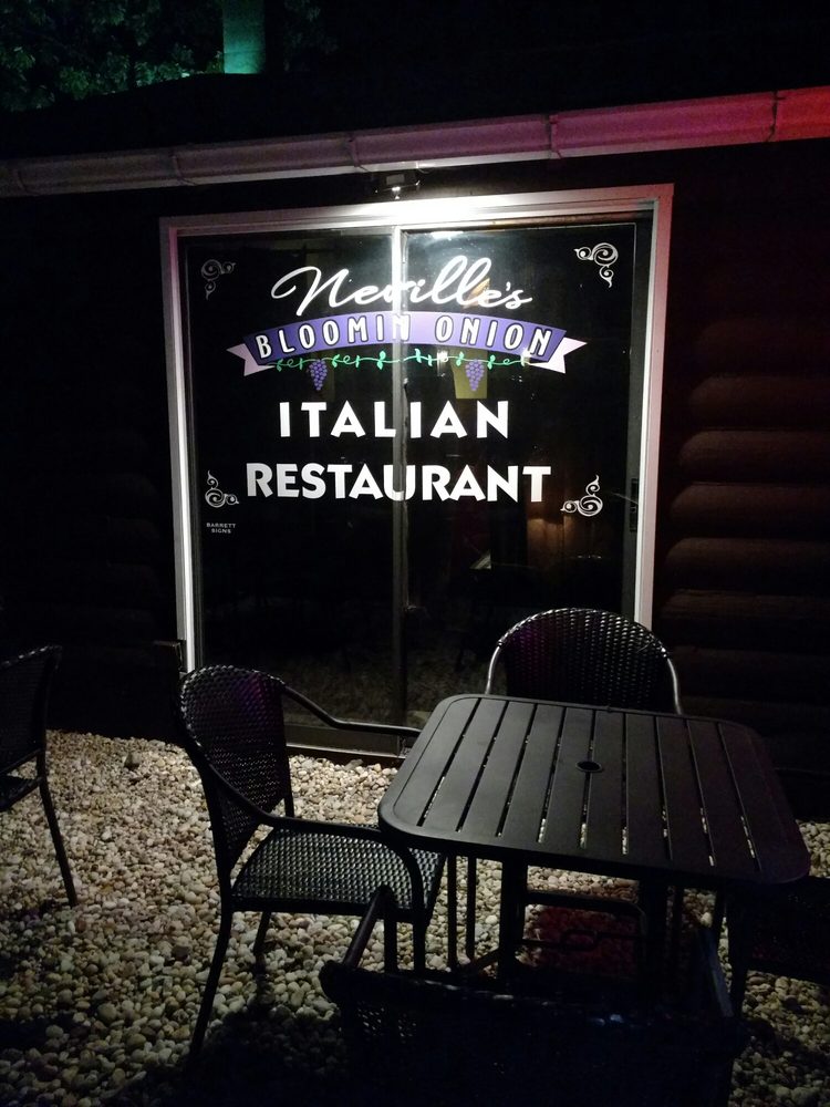 BLOOMIN’ONION RESTAURANT Updated August 2024 16 Photos & 31 Reviews