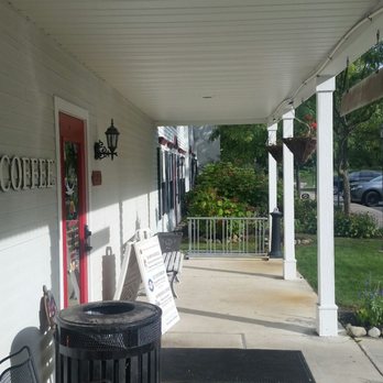 MoonWink's Cafe - Hanging flower baskets and Sandwich Board - Coffee & Tea Near Me - Ann Arbor, Michigan