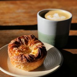 Forte - Solid kouign amann and latte