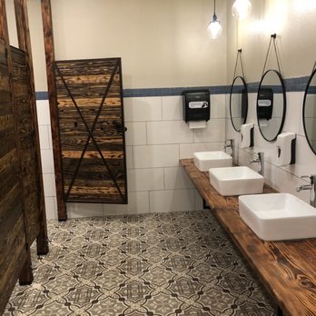 Manny's Barzzeria - The bathroom - Pizza Near Me - Isleton, California Manny's Barzzeria - The bathroom - Pizza Near Me - Isleton, California
