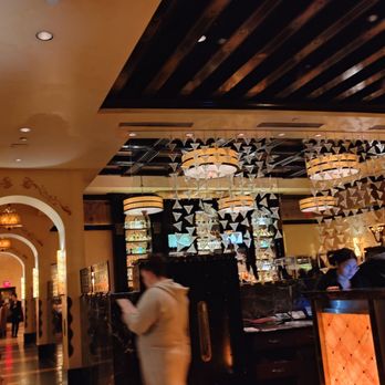 Grand Lux Cafe