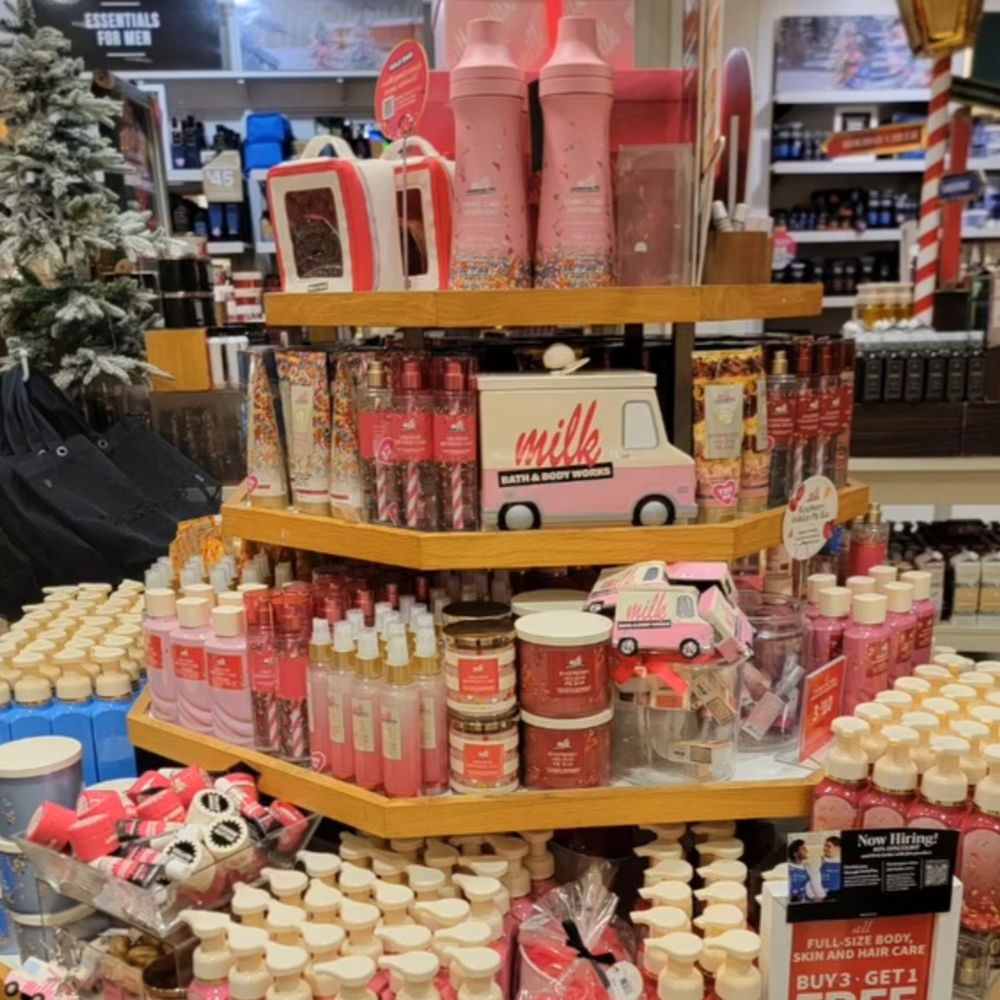 Bath & Body Works - Cosmetics & Beauty Supply Near Me - Pleasant Prairie, Wisconsin Bath & Body Works - Cosmetics & Beauty Supply Near Me - Pleasant Prairie, Wisconsin