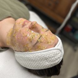 Relaxing Hydraglow Facial
