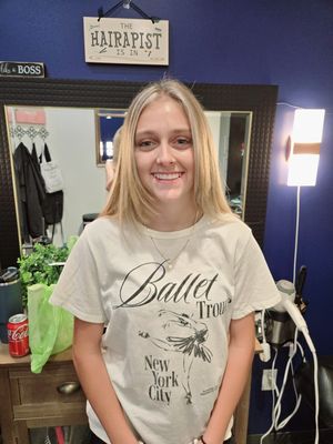 Cool Highlights - Foil Highlights that add sparkle and shine ✨️ to the hair. The color choice was a cool soft blonde to accent her natural hair color. Cool Highlights - Foil Highlights that add sparkle and shine ✨️ to the hair. The color choice was a cool soft blonde to accent her natural hair color.