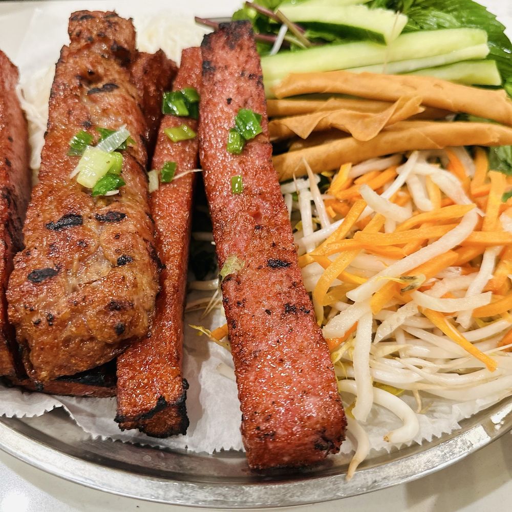MT Noodles - Nem nuong grilled pork patty lettuce wrap - Vietnamese Near Me - Brooklyn Park, Minnesota