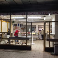 OPATOV MARKET jídelna