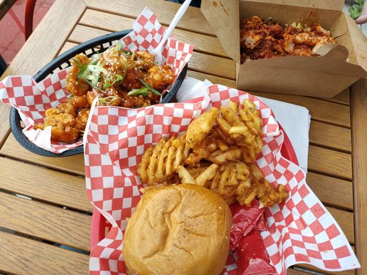 Chen Chen's Nashville Hot Chicken by null