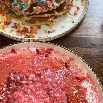 Madres Brunch - Breakfast & Brunch Near Me - Whittier, California