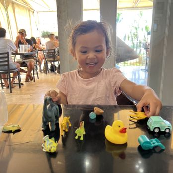 Sweet E's Cafe - They brought out toys so my daughter can play. Best customer service I tell you ! - Cafes Near Me - Honolulu, Hawaii Sweet E's Cafe - They brought out toys so my daughter can play. Best customer service I tell you ! - Cafes Near Me - Honolulu, Hawaii