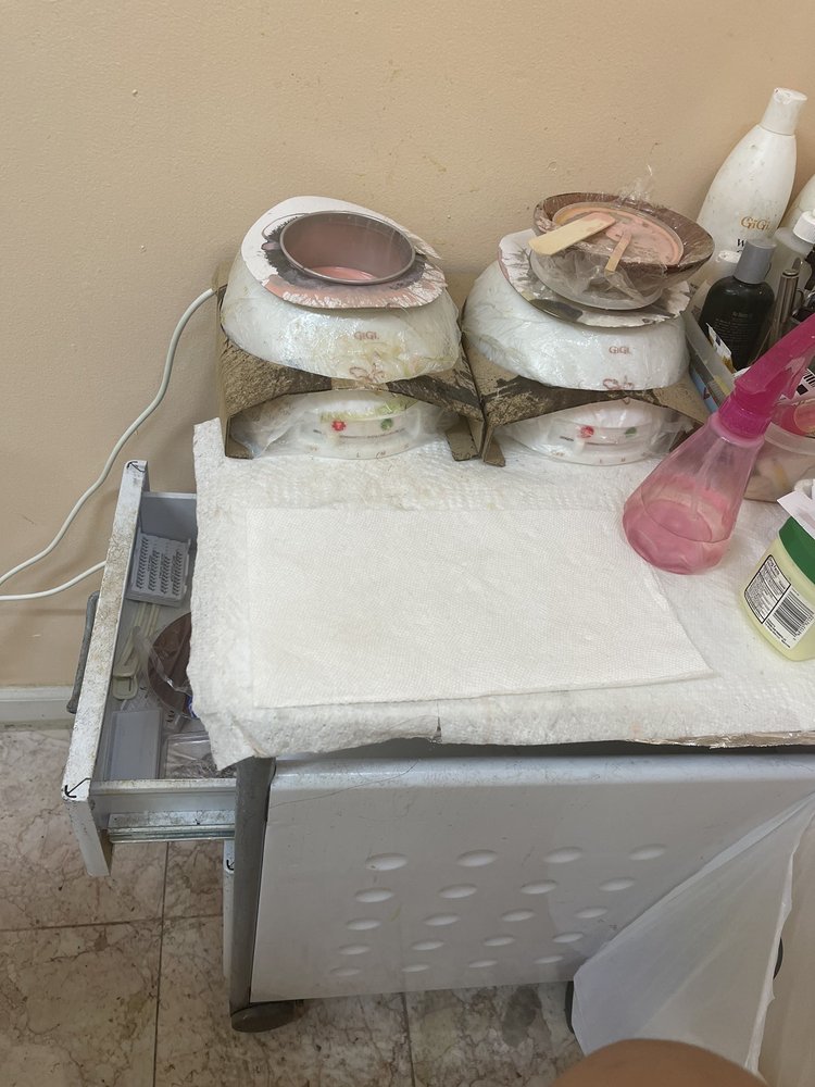 MODERN NAIL SALON Updated August 2024 10 Reviews 12 Aquahart Rd