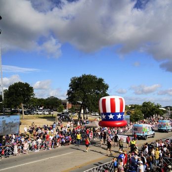 Downtown Round Rock - 4th July Parade - Landmarks & Historical Buildings Near Me - Round Rock, Texas Downtown Round Rock - 4th July Parade - Landmarks & Historical Buildings Near Me - Round Rock, Texas