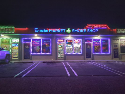 Tu Vecino Market and Smoke Shop by null
