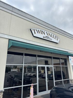 Twin Valley Distillers by null