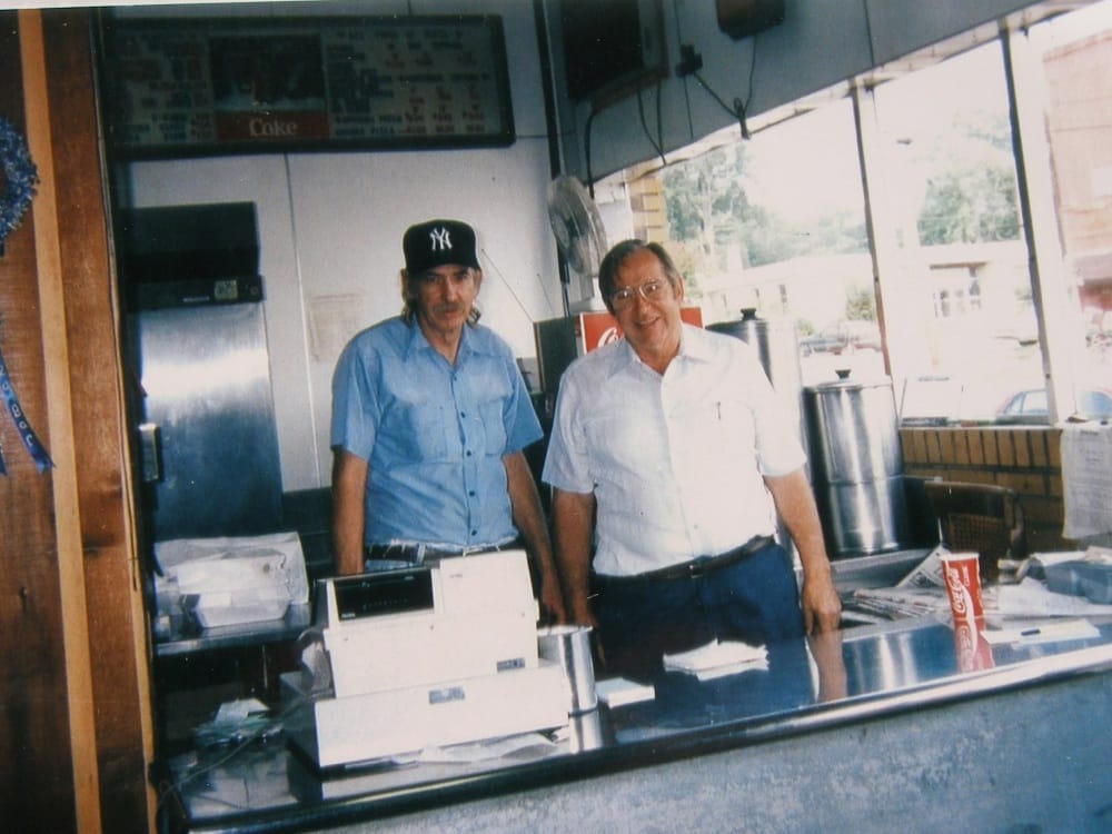 MR PIZZA PIZZARIA Updated August 2024 166 7th St NE, Carbon Hill