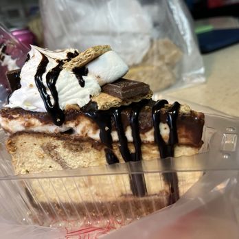 Side Piece Kitchen - S'mores cheesecake - Bakeries Near Me - Tacoma, Washington Side Piece Kitchen - S'mores cheesecake - Bakeries Near Me - Tacoma, Washington