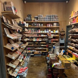 Updated photos of the humidor. Updated photos of the humidor.