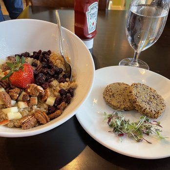 Art House Cafe - Snoqualmie Oats Breakfast and a side of Quinoa Cakes - New American Near Me - Tacoma, Washington Art House Cafe - Snoqualmie Oats Breakfast and a side of Quinoa Cakes - New American Near Me - Tacoma, Washington