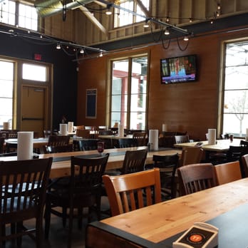 Ten50 BBQ - Nice, spacious interior. - Barbeque Near Me - Richardson, Texas