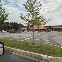Price Chopper - Nice outdoor look