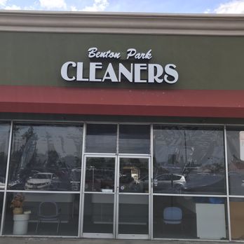 Benton Park Cleaners - This is the front of the store if you have trouble finding it. Right next door to Little Caesars Pizza. - Laundry Services Near Me - Bakersfield, California Benton Park Cleaners - This is the front of the store if you have trouble finding it. Right next door to Little Caesars Pizza. - Laundry Services Near Me - Bakersfield, California