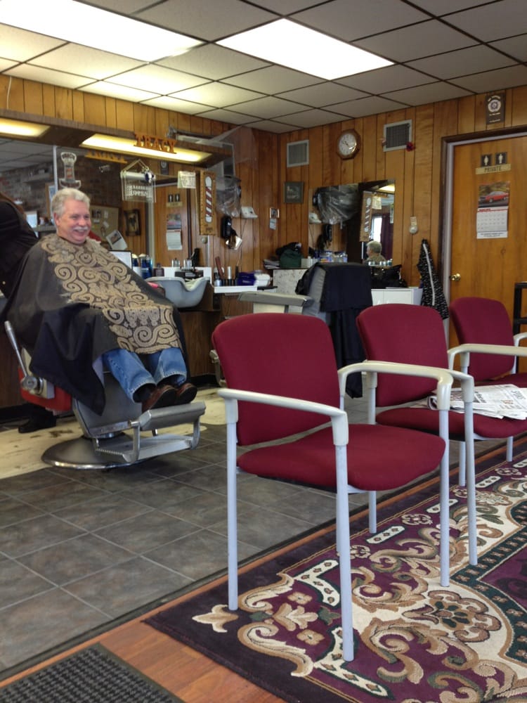TURNPIKE BARBER SHOP Updated October 2024 1735 Western Ave, Albany