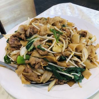 JJamPPong - Beef Chow Fun - Chinese Near Me - San Francisco, California JJamPPong - Beef Chow Fun - Chinese Near Me - San Francisco, California