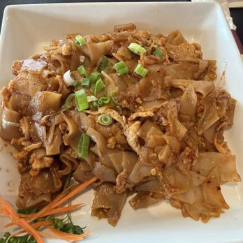 Angel Thai Bistro - Big noodles with chicken and pork - Thai Near Me - Phoenix, Arizona