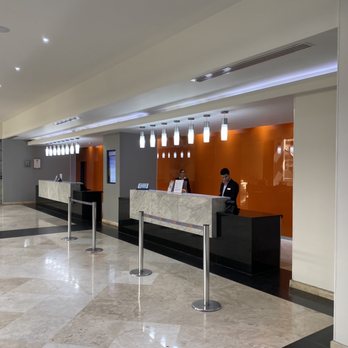 Real Inn - Front desk area - Hotels Near Me - Tijuana, BCN