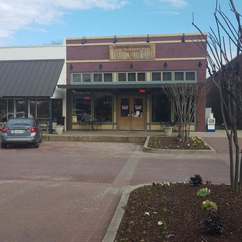 Lucy's on the Square - American Near Me - Celina, Texas