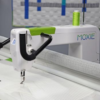 Sew Many Things - Handiquilter Moxie longarm machine - Fabric Stores Near Me - Clinton Township, Michigan