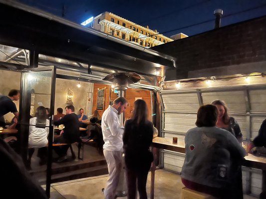 Le Comptoir du Vin by null