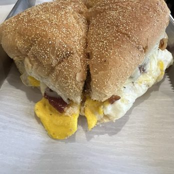Daily Grind - Coffee & Tea Near Me - Unionville, Connecticut