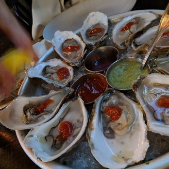 Bootleg Special - Dozen raw Martha's Vineyard oysters - Seafood Near Me - Boston, Massachusetts
