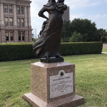 Texas State Capitol - Pioneer Woman - Landmarks & Historical Buildings Near Me - Austin, Texas Texas State Capitol - Pioneer Woman - Landmarks & Historical Buildings Near Me - Austin, Texas