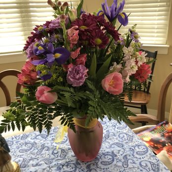 Daniellle's Florist - Easter bouquet. Beautiful arrangement. - Florists Near Me - Sound Beach, New York Daniellle's Florist - Easter bouquet. Beautiful arrangement. - Florists Near Me - Sound Beach, New York