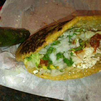 Los Tacos - Gordita con chorizo y papas - Tacos Near Me - Oceanside, California Los Tacos - Gordita con chorizo y papas - Tacos Near Me - Oceanside, California