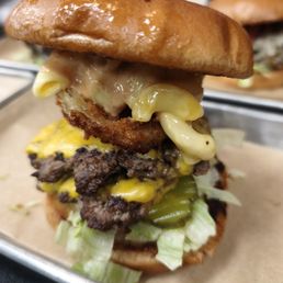 Smac N' Cheese Burger