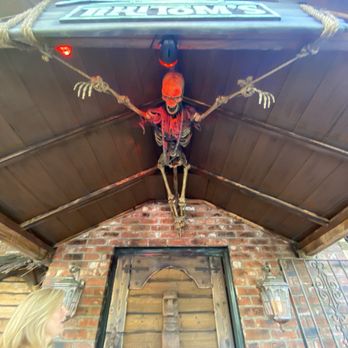 Tiki Tom’s - Front entrance - Tiki Bars Near Me - Walnut Creek, California