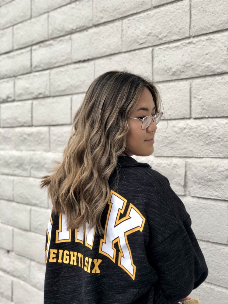 Hair By Hannah McGill Logo