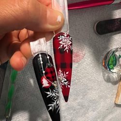 Dalin's Nail & Spa - Christmas Day