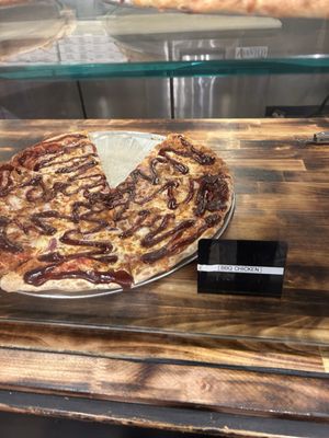 Eat-N-Out Pizza by null