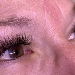 B Glamour Nails & Spa - Lash extensions