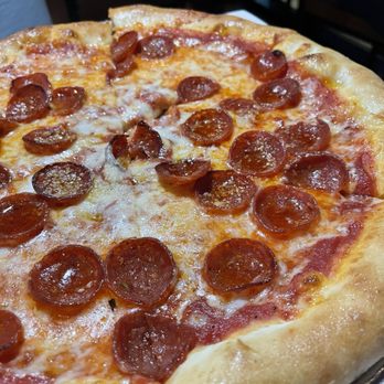 Viale Pizza & Kitchen - Pepperoni pizza - Pizza Near Me - Denver, Colorado
