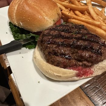 The Pour House - Deluxe burger - Pubs Near Me - Tinton Falls, New Jersey The Pour House - Deluxe burger - Pubs Near Me - Tinton Falls, New Jersey
