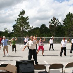 Hsin Yung I- Chuan School of Tai Chi and Qigong - Sifu leading tai chi class