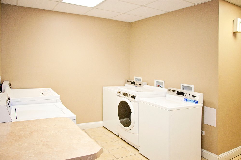 SCHOLARS CORNER APARTMENTS Updated October 2024 5100 S Cornell Ave